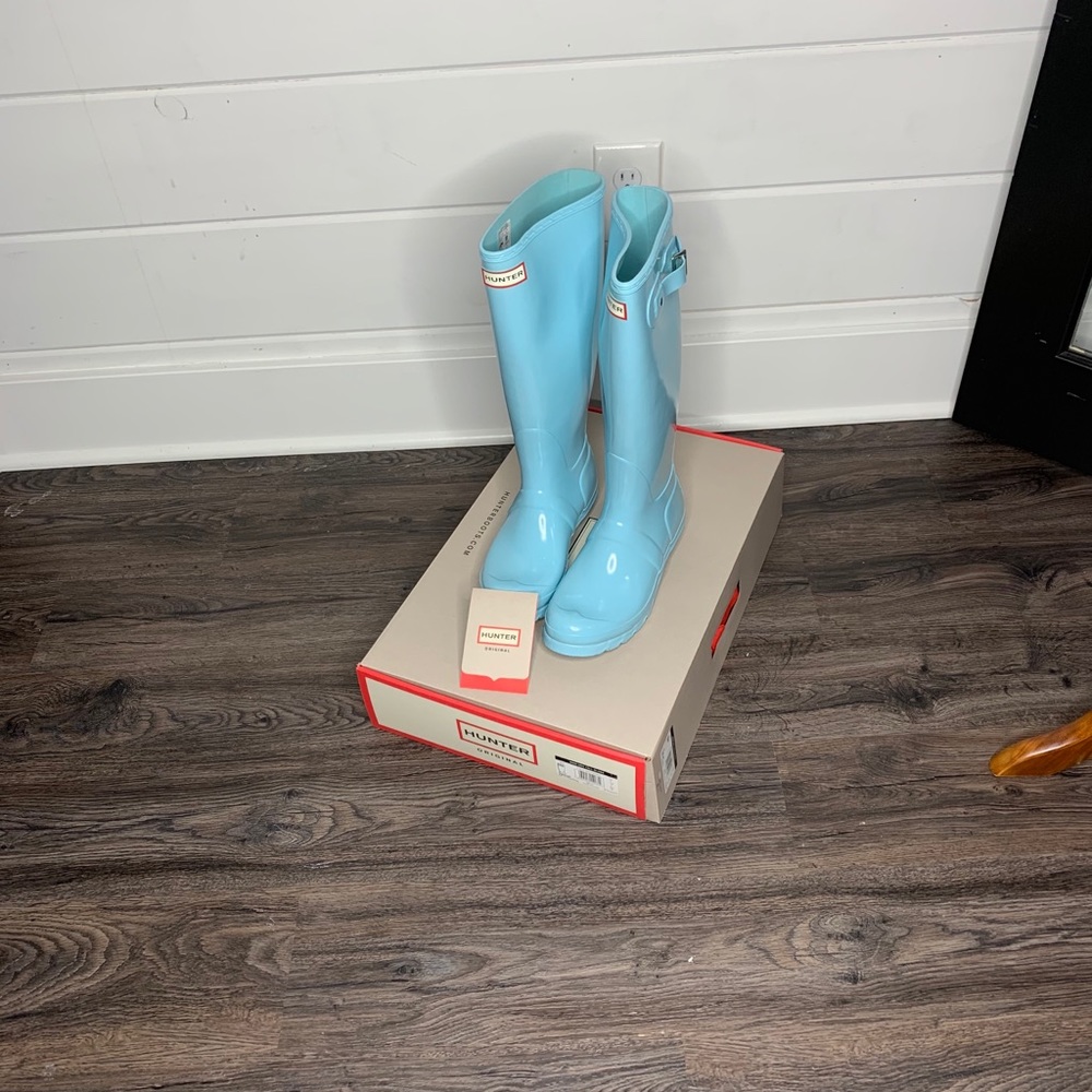 Hunter Original tall gloss Pale Mint NWT 7